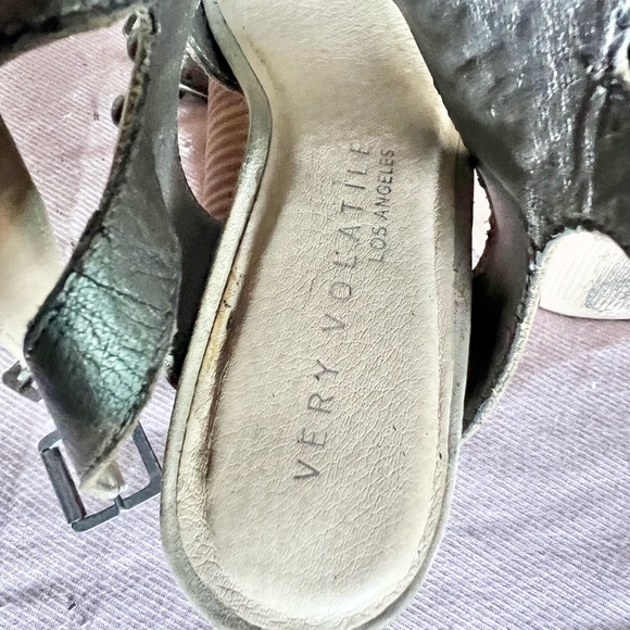 Studded sandals in beige with silver studs. Sz 8. 3”. - Picture 2 of 4